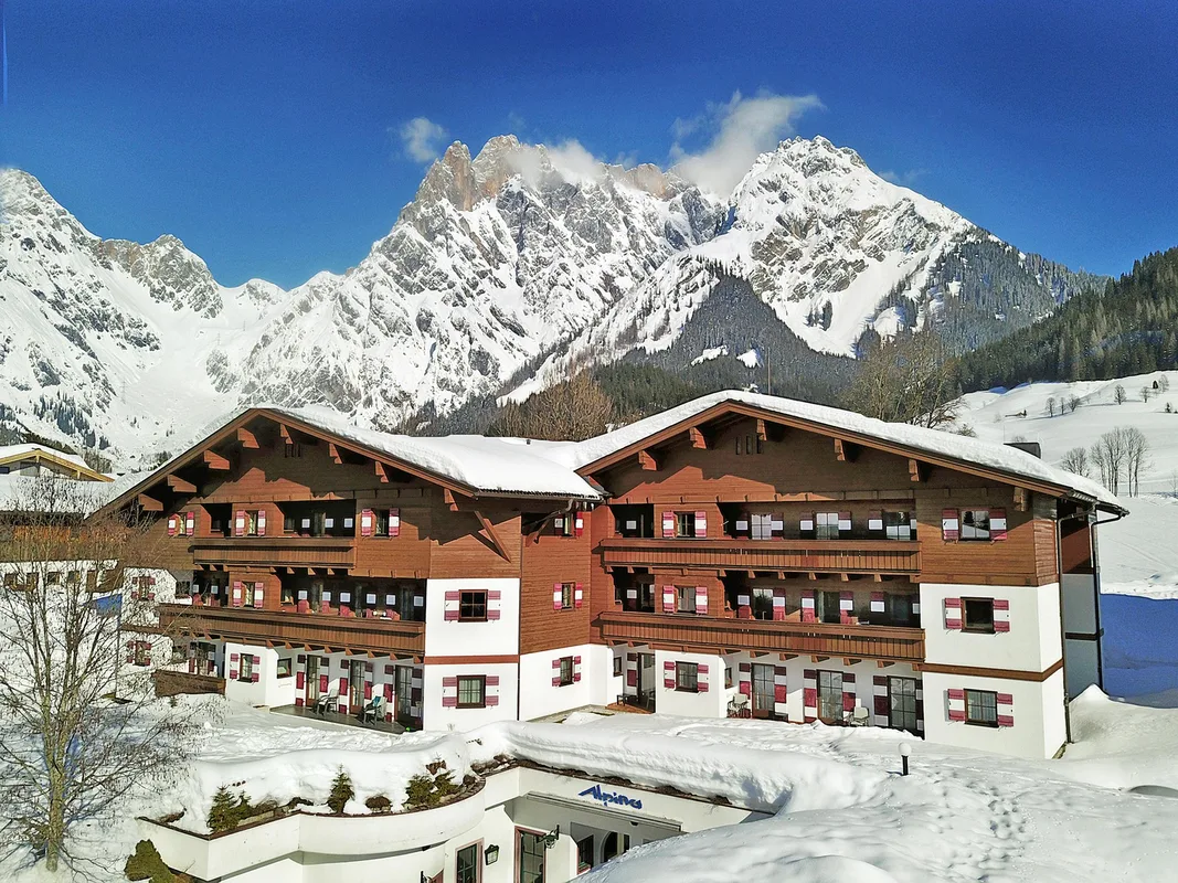 Aparthotel Marco Polo Alpina — hoofdfoto