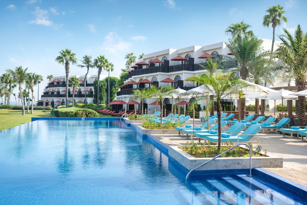 JA Palm Tree Court — hoofdfoto