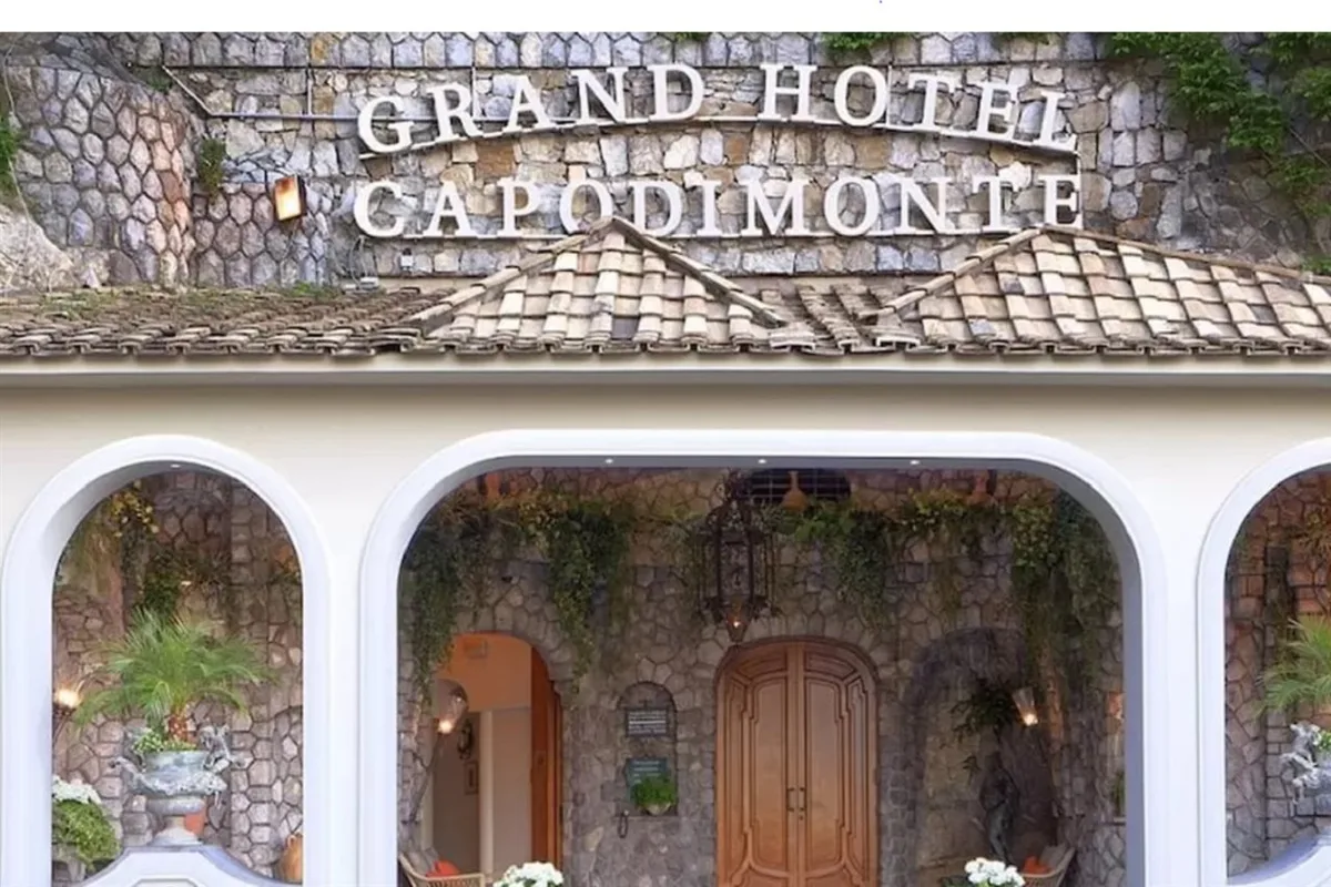Grand Hotel Capodimonte, hoofdfoto