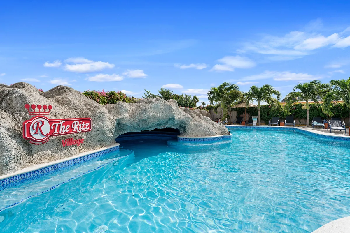The Ritz Village — hoofdfoto