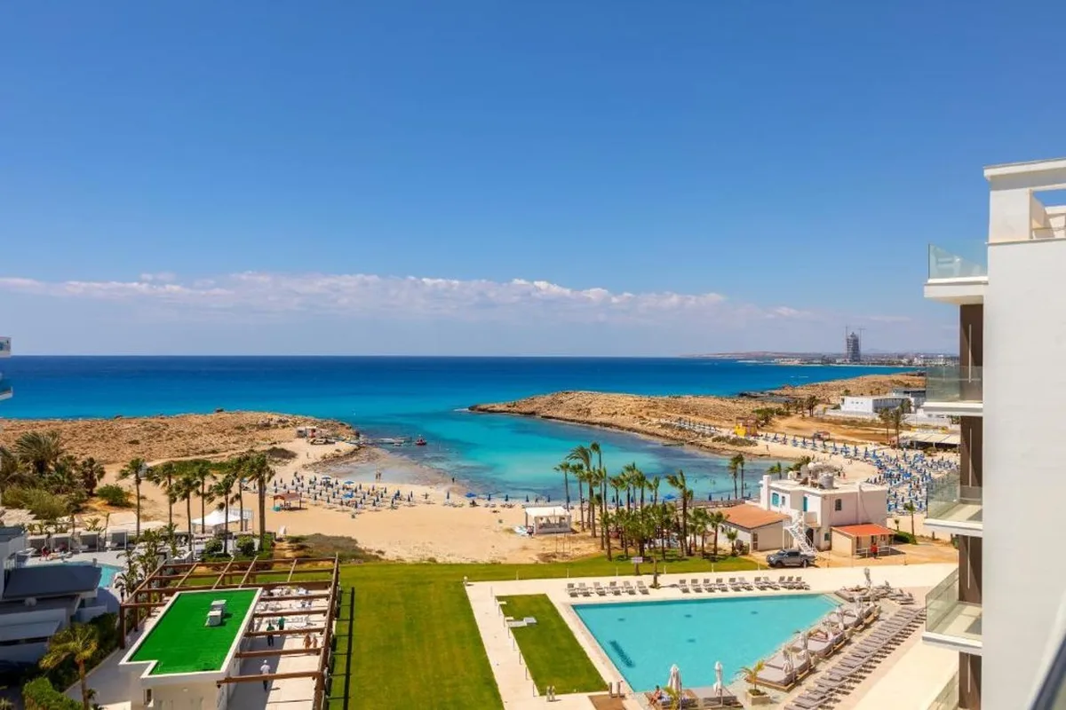 Chrysomare Beach Hotel and Resort — hoofdfoto