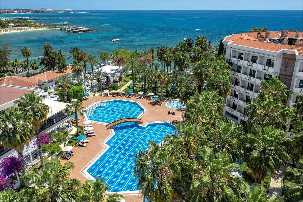 Utopia Resort & Residence — hoofdfoto