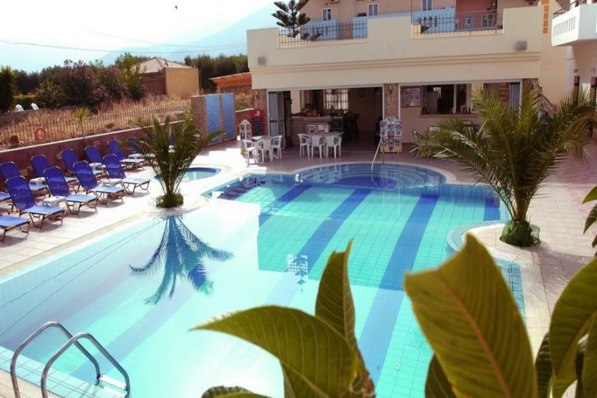 Semiramis Apartments — hoofdfoto