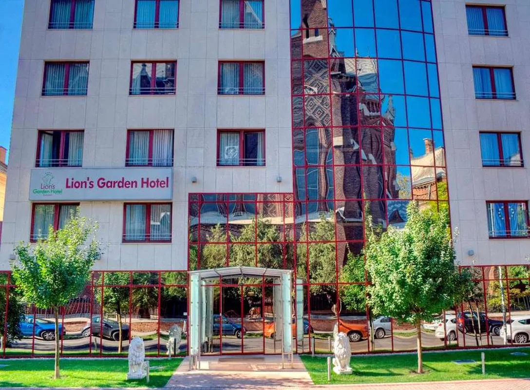 Lions Garden Hotel — hoofdfoto