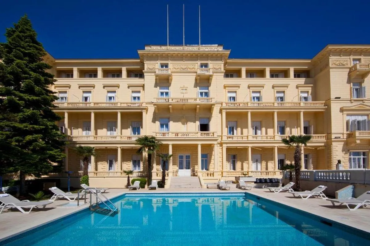 Hotel Kvarner — hoofdfoto
