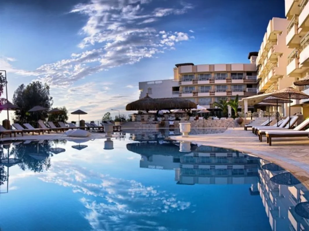 Hotel Carina — hoofdfoto