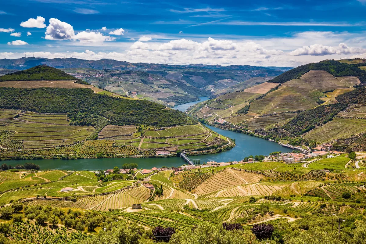 Prachtig binnenland van Noord-Portugal — hoofdfoto