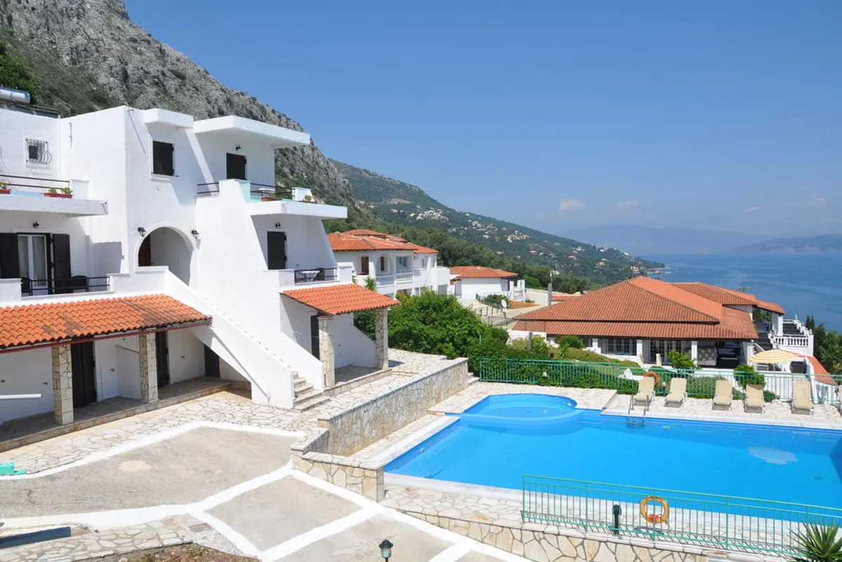 Fly & Go Yiannis Appartementen — hoofdfoto