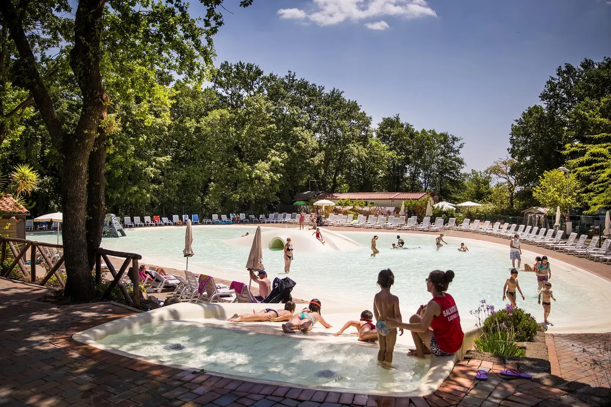 Camping hu I Pini Village — hoofdfoto