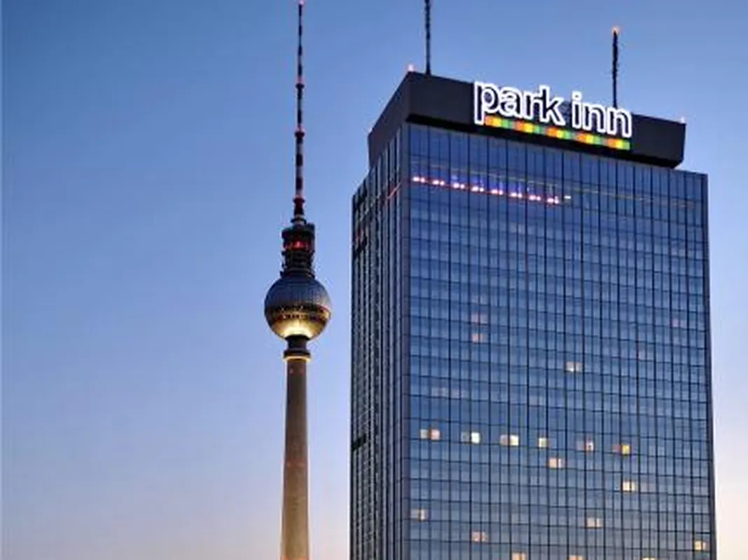 Park Inn Berlin-Alexanderplatz — hoofdfoto