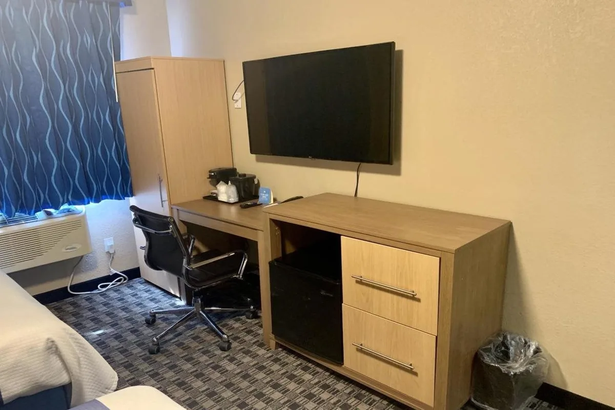 Days Inn by Wyndham Brooklyn Borough Park — hoofdfoto