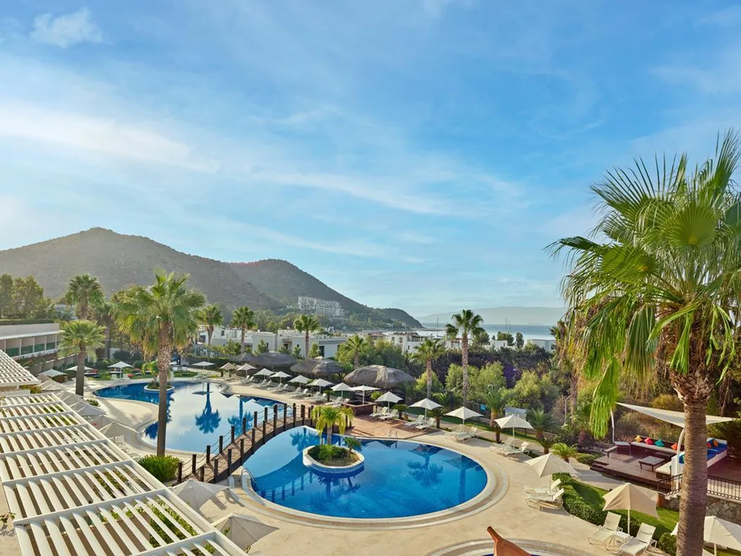 Bellazure Hotel — hoofdfoto