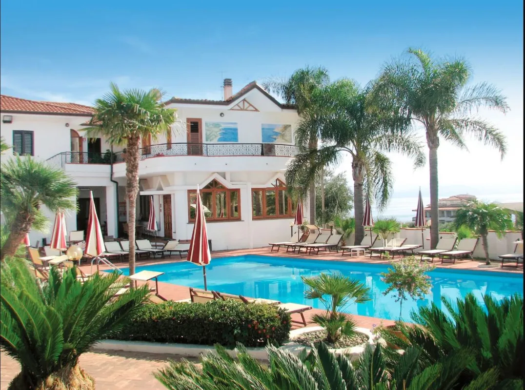 Hotel Baia Del Capo — hoofdfoto