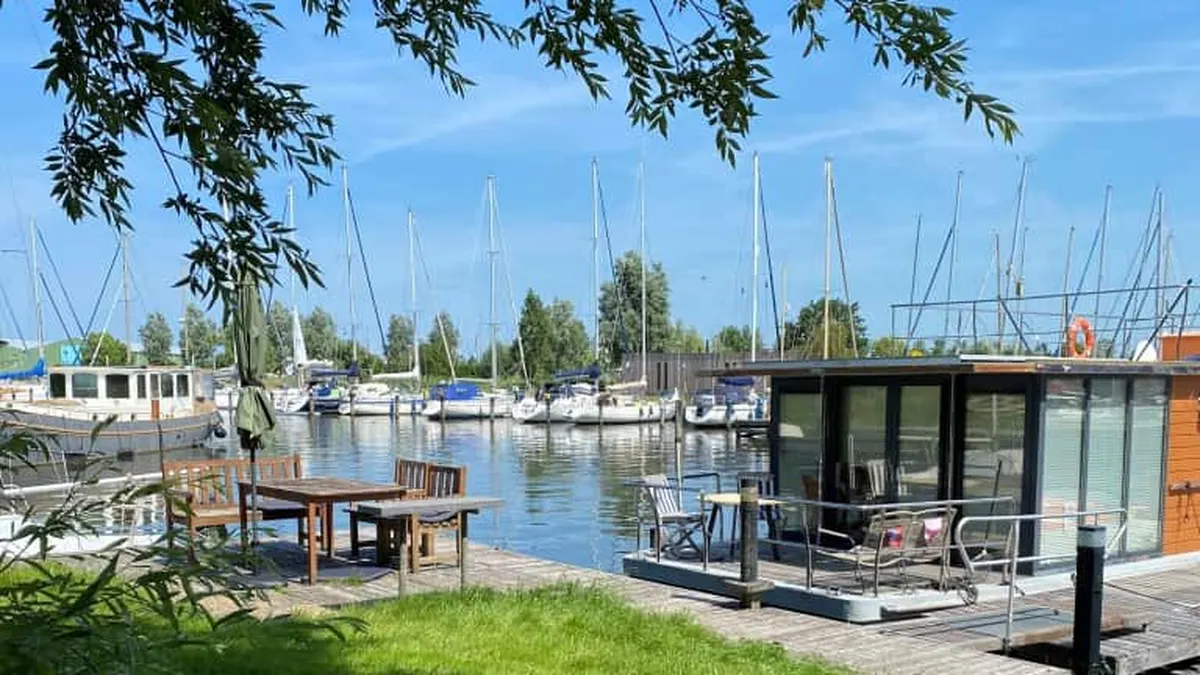 Rent to Enjoy — hoofdfoto