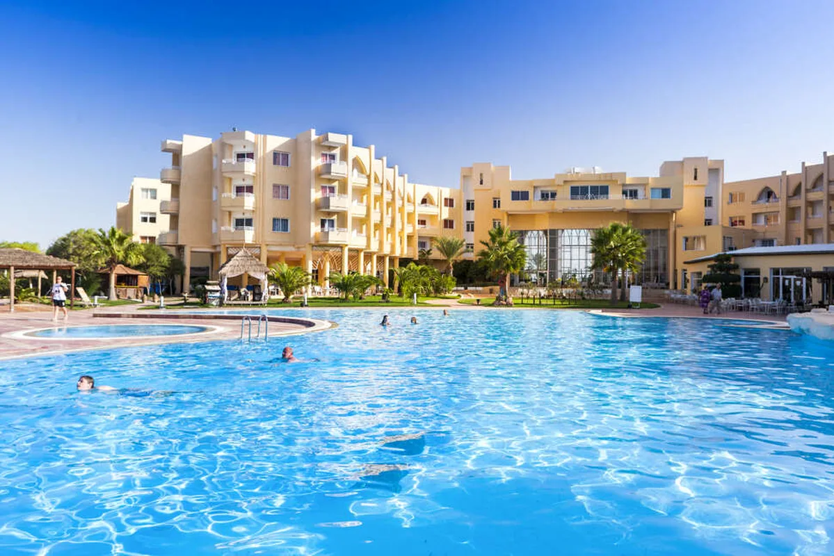 Hotel Skanes Serail Aquapark — hoofdfoto