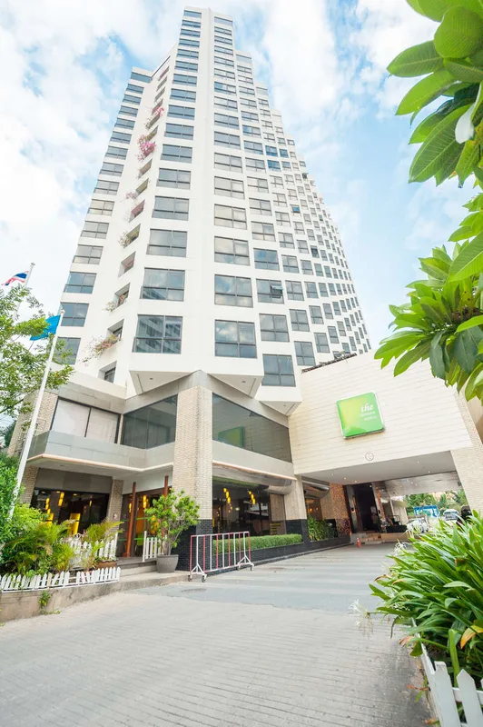 The Seasons Pattaya — hoofdfoto