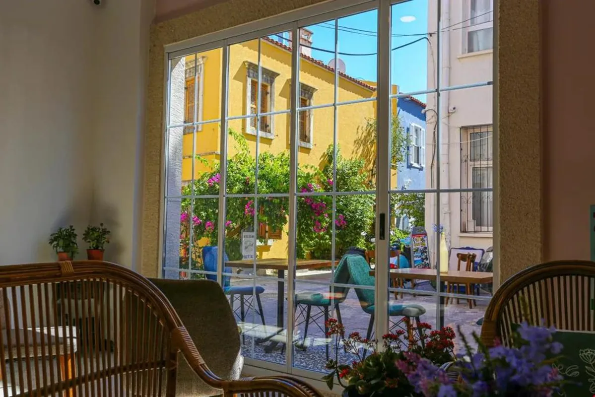 Ata Çesme Otel — hoofdfoto