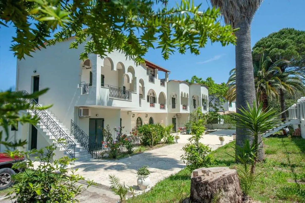 Vassilis Paradise Garden — hoofdfoto