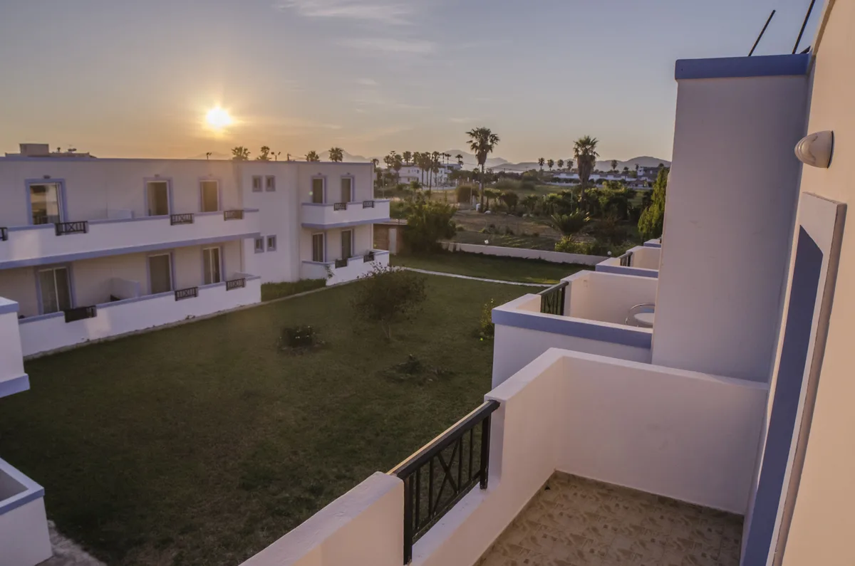 Sunshine Hotel & Apartments — hoofdfoto