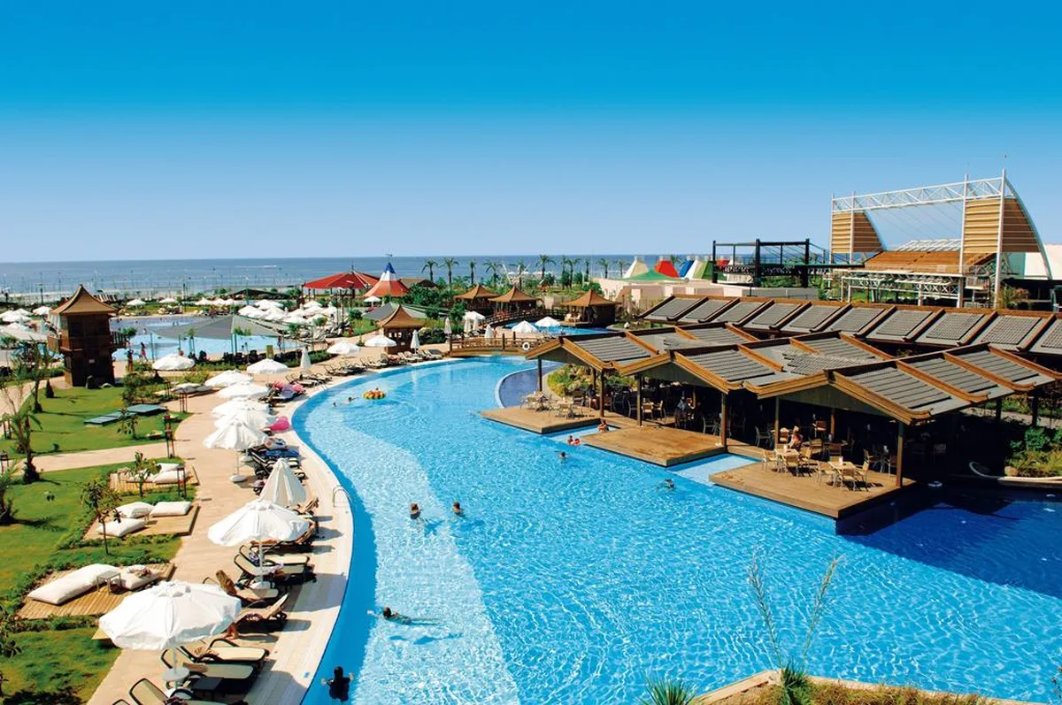 Limak Lara Deluxe Hotel & Resort — hoofdfoto
