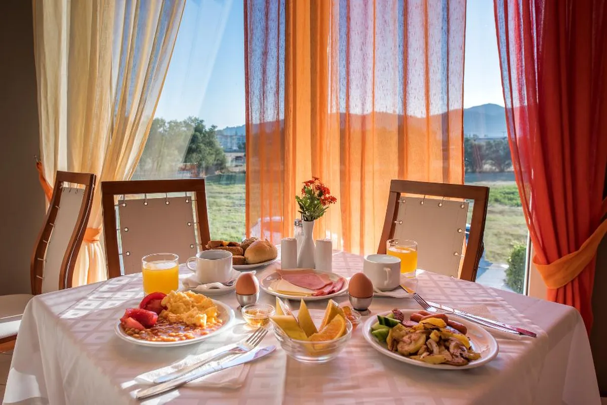 Dennys Inn — hoofdfoto