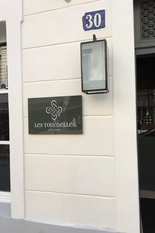 Les Tournelles — hoofdfoto