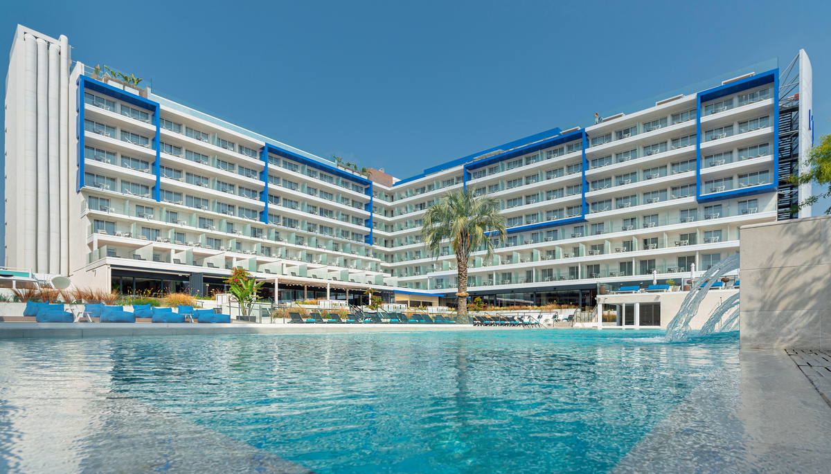 Hotel L'Azure — hoofdfoto