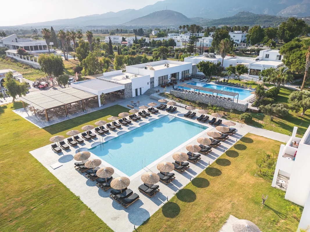 Summer Village of Hippocrates — hoofdfoto