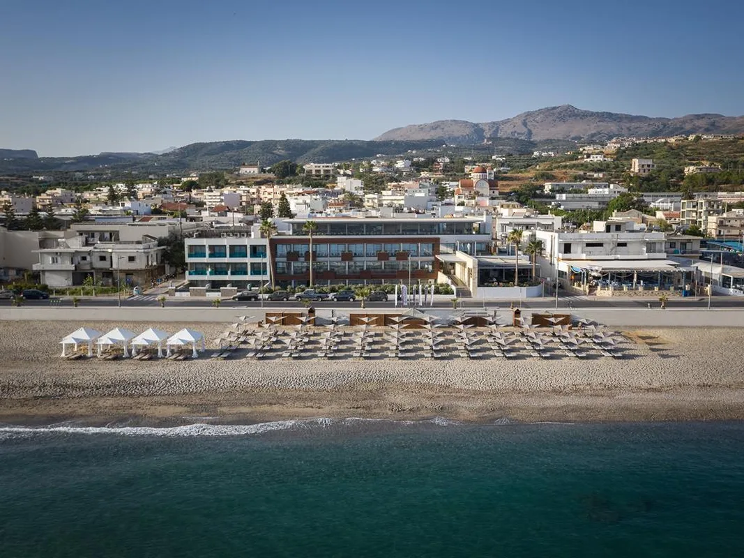 Ikones Seafront Luxury Suites — hoofdfoto