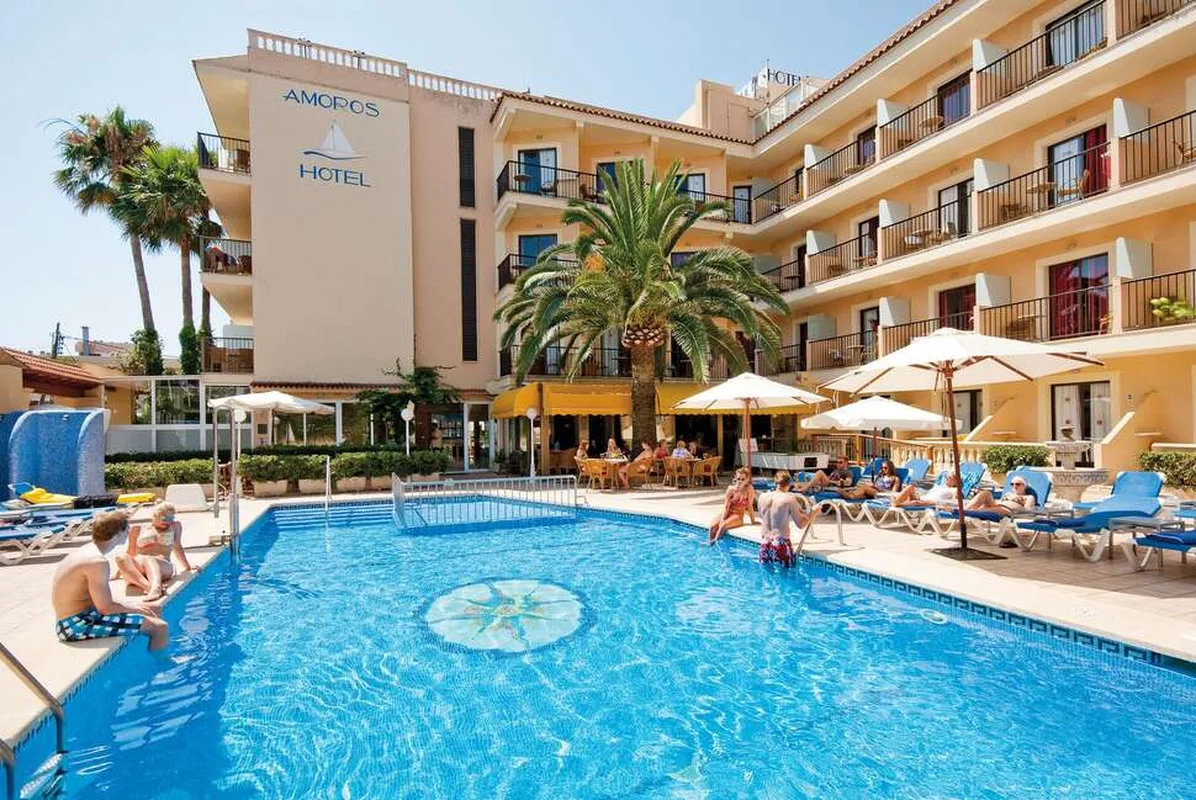 Amoros Hotel — hoofdfoto
