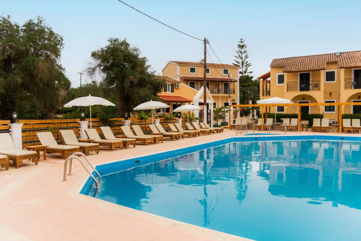 Oula Maisonettes — hoofdfoto