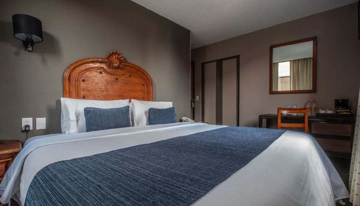Hotel Canada, hoofdfoto