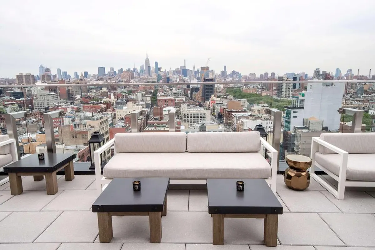 50 Bowery NYC — hoofdfoto