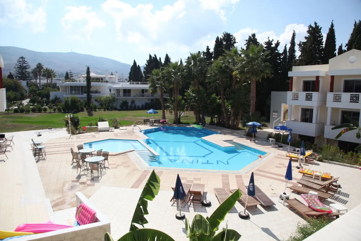 Fly & Go Olga's Paradise Appartementen — hoofdfoto