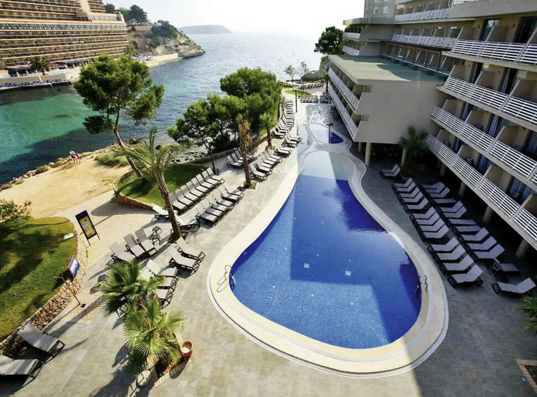 Occidental Cala Vinas — hoofdfoto
