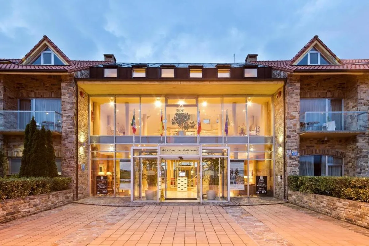 Abba Comillas Apartments — hoofdfoto
