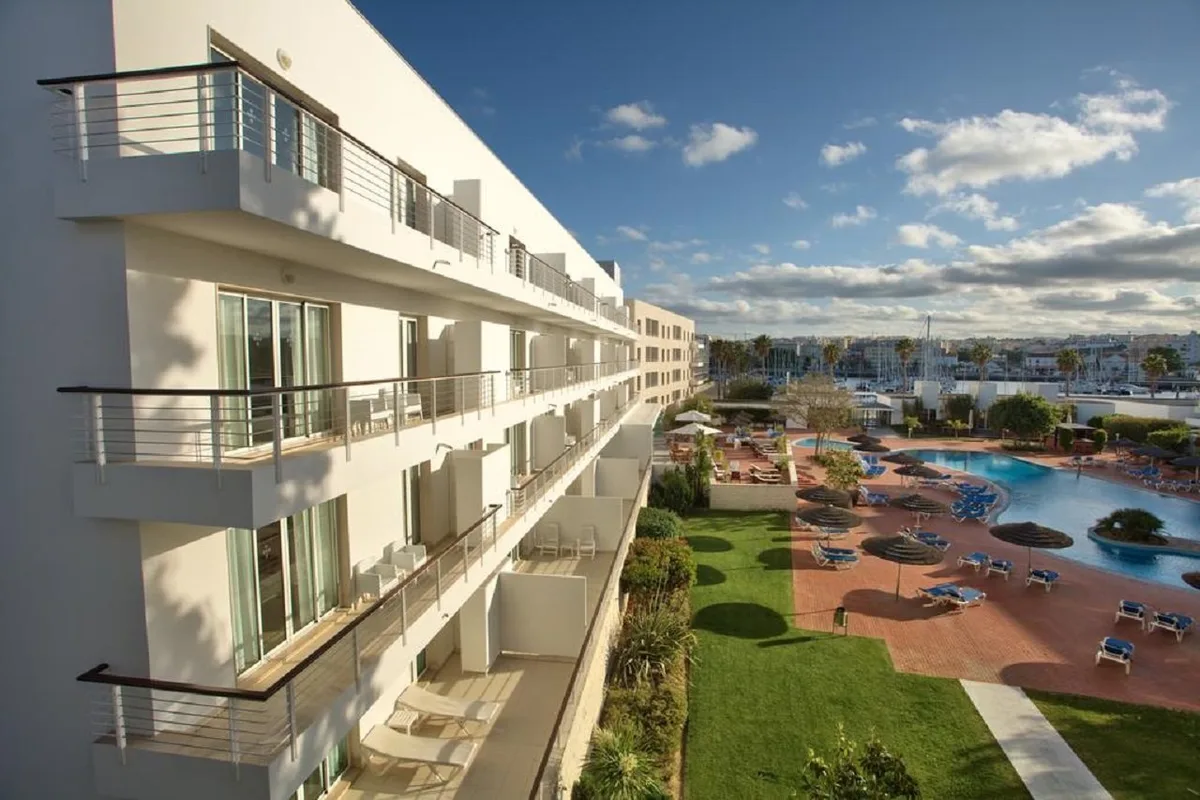 Marina Club II — hoofdfoto