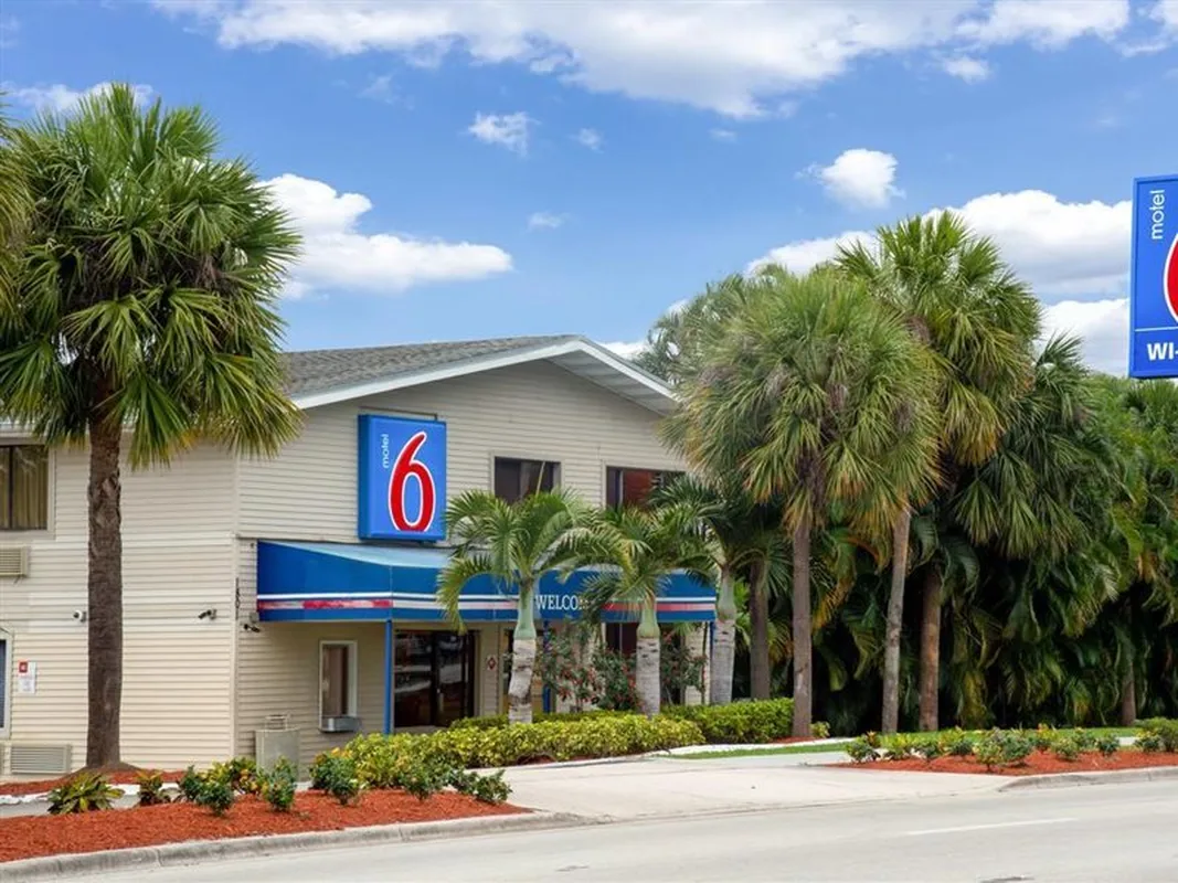 Motel 6 Fort Lauderdale — hoofdfoto