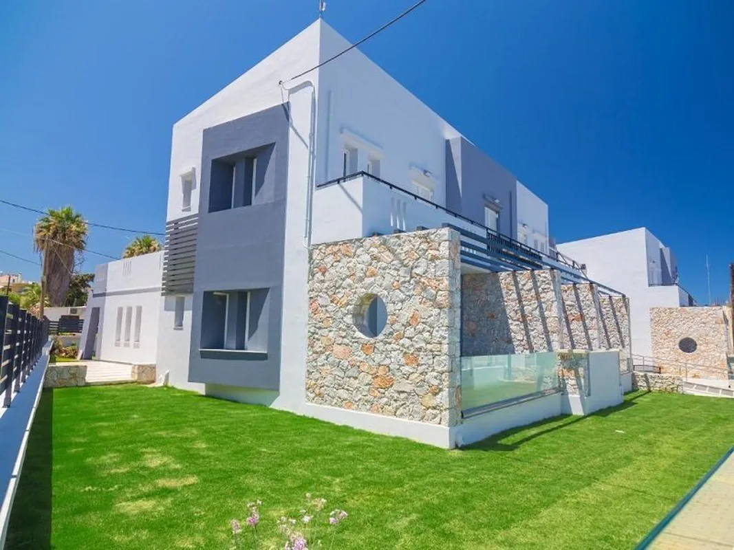 Nontas Suites, hoofdfoto