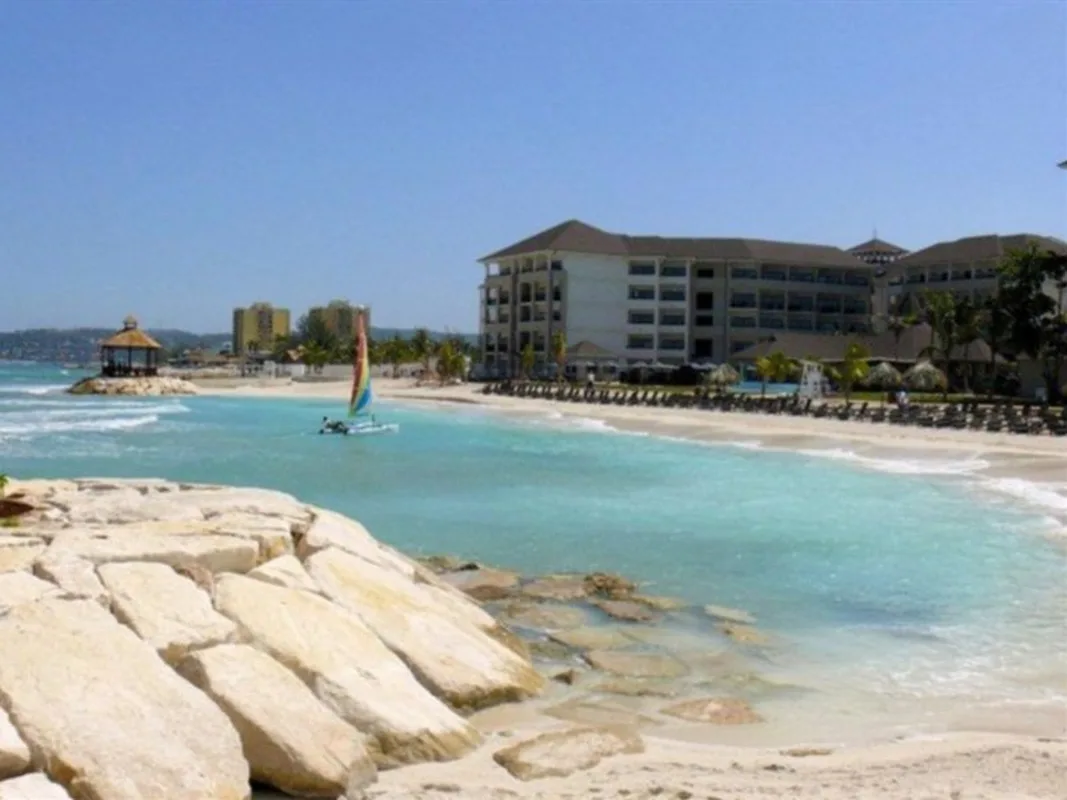 Secrets St. James Montego Bay — hoofdfoto