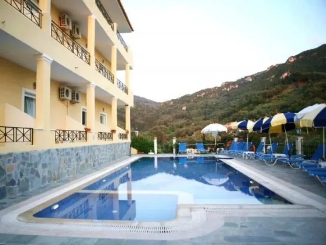 Alonakia Hotel — hoofdfoto