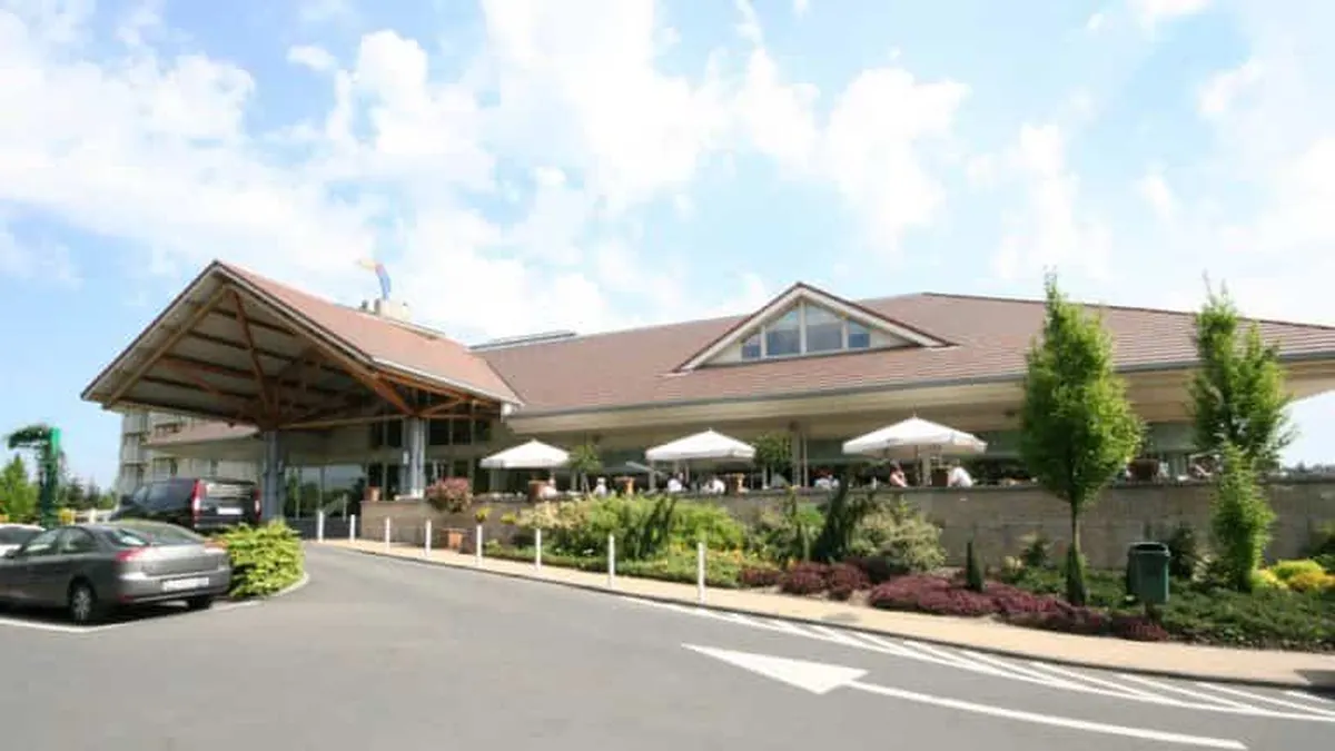 Van der Valk Hotel Charleroi Airport — hoofdfoto