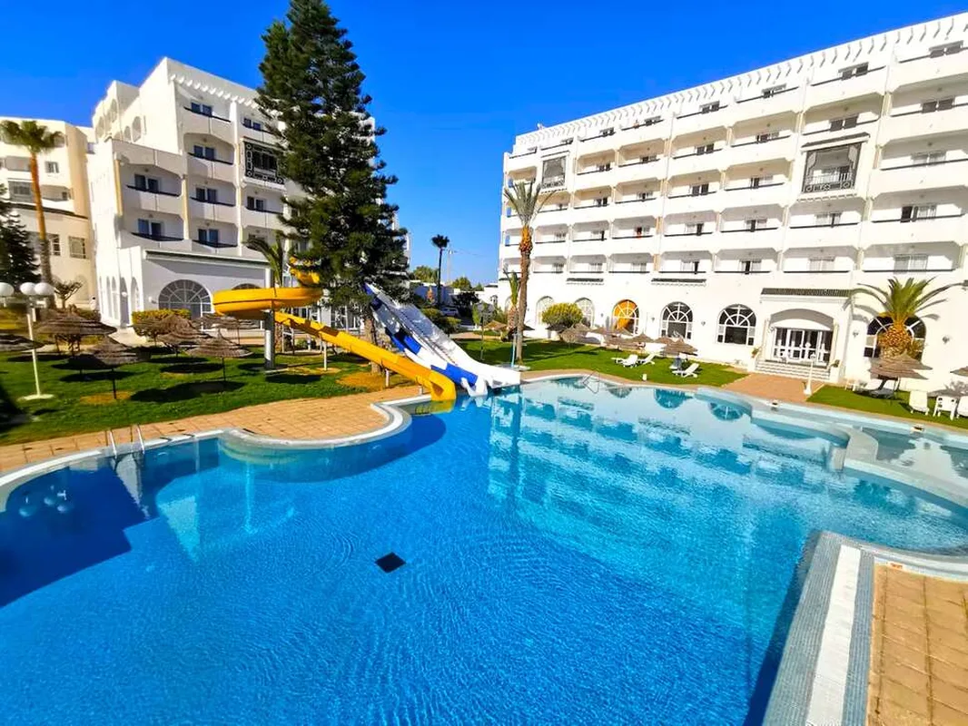 Hotel Jinene Beach — hoofdfoto