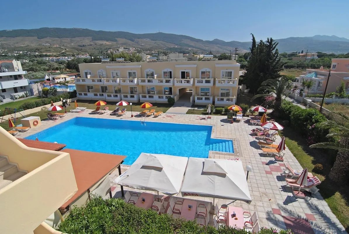 Iris Hotel, hoofdfoto