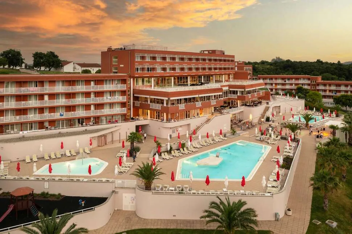 Hotel Albatros Plava Laguna — hoofdfoto