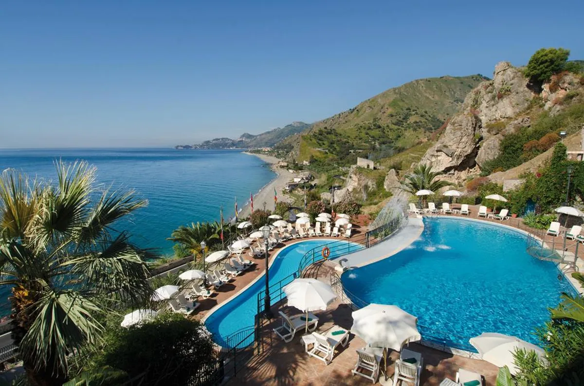 Baia Taormina — hoofdfoto