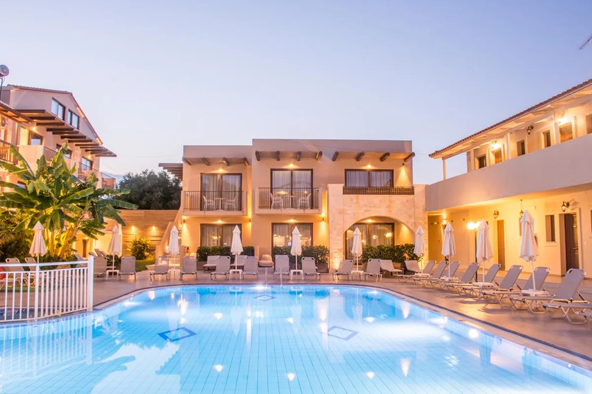 Lazaros Hotel Apartments — hoofdfoto