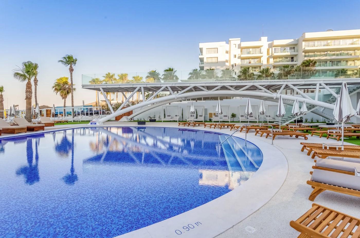 Flamingo Paradise Beach Hotel - adults only — hoofdfoto