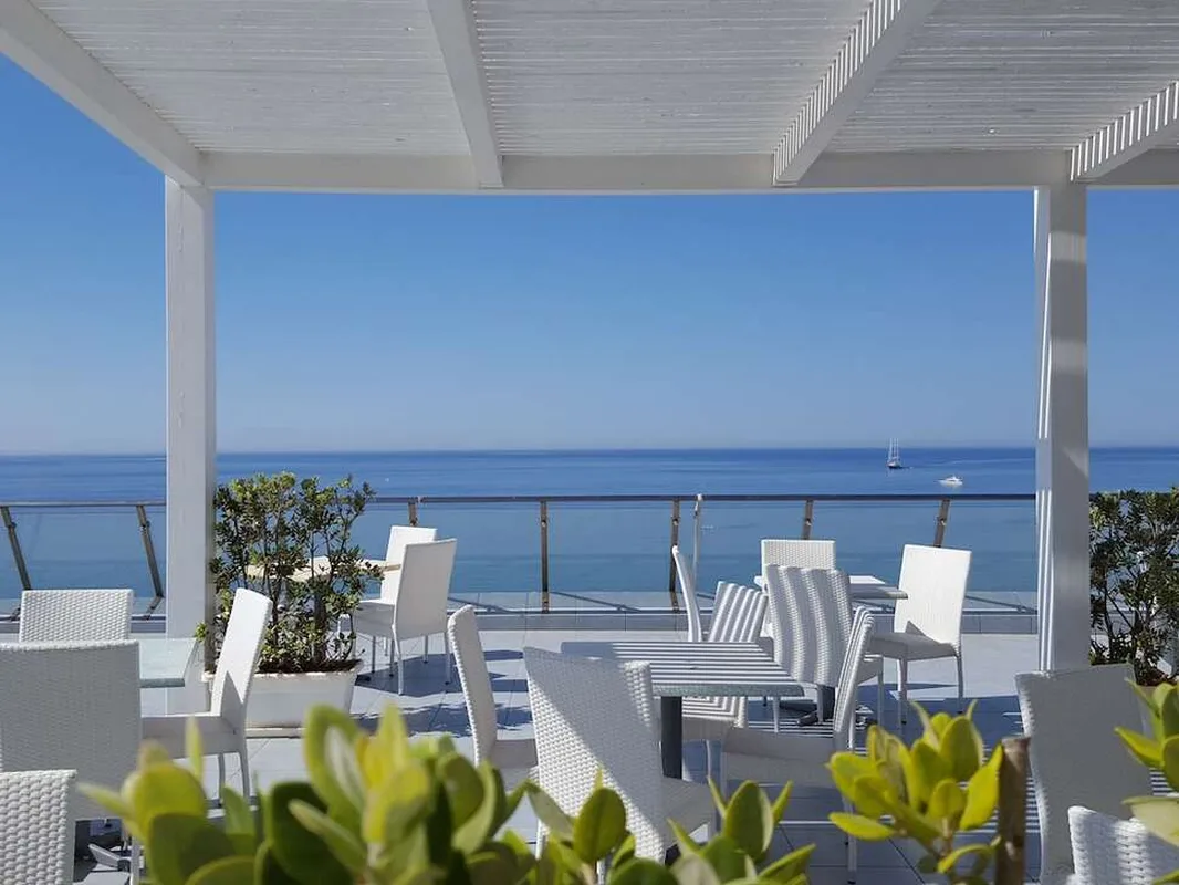 Hotel Admeto — hoofdfoto