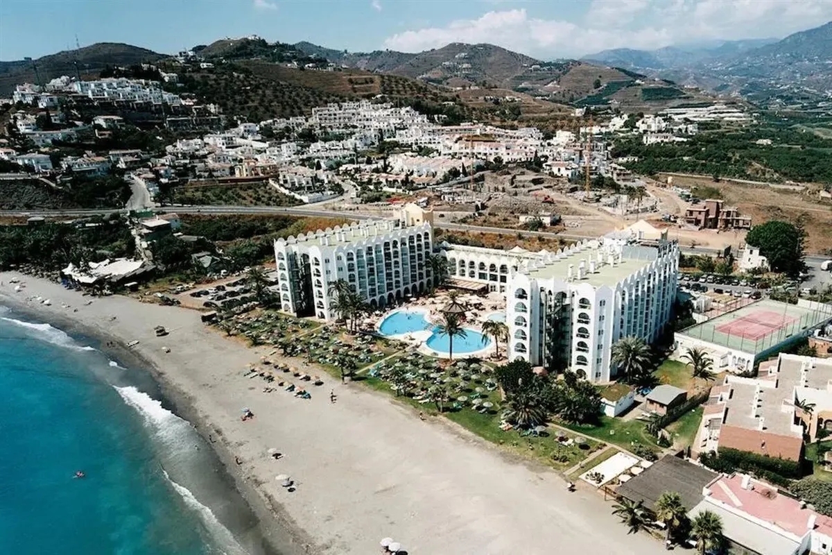Ona Marinas de Nerja — hoofdfoto